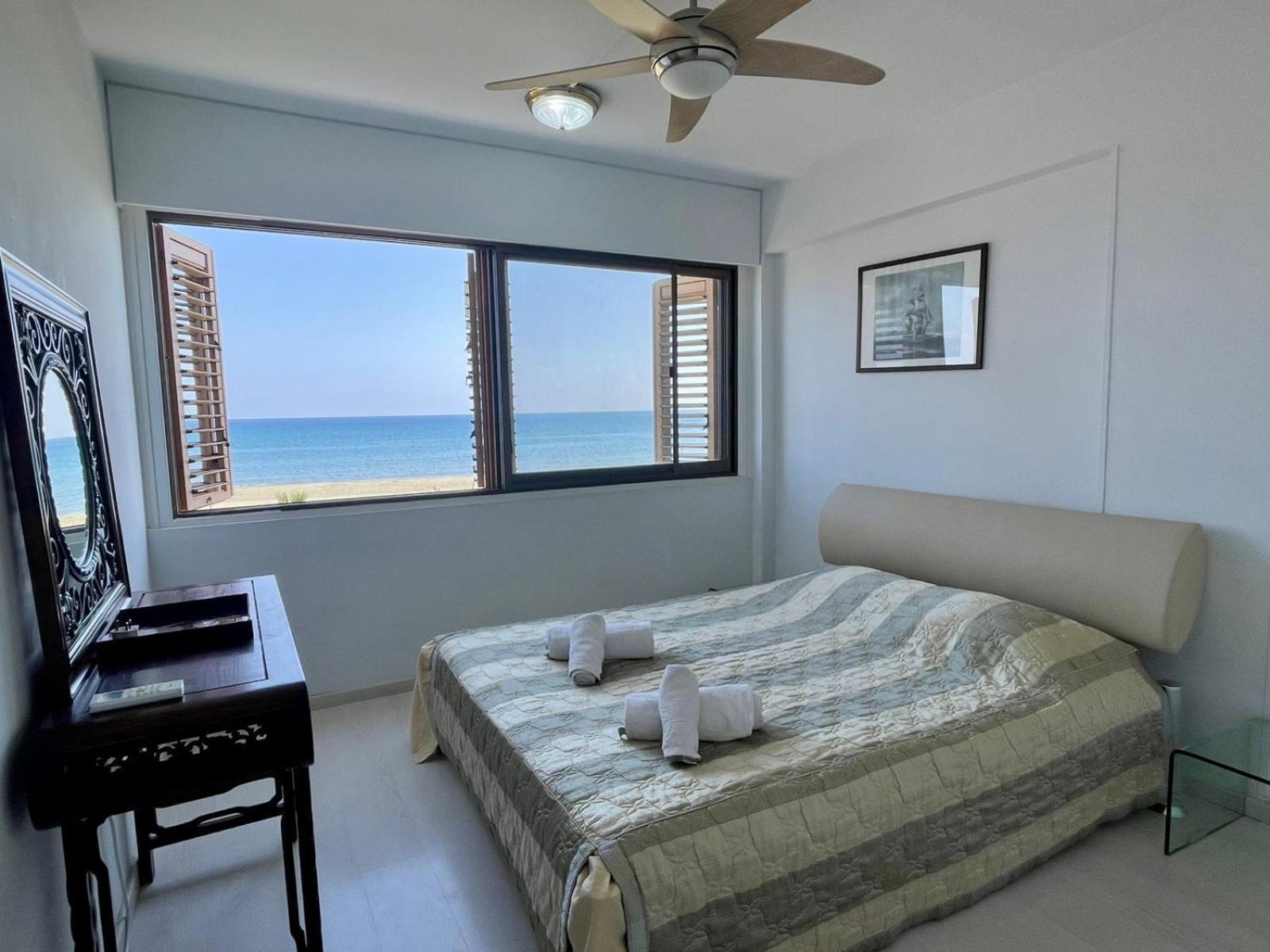 Sea View Suite In Makenzy Larnaca Exterior foto