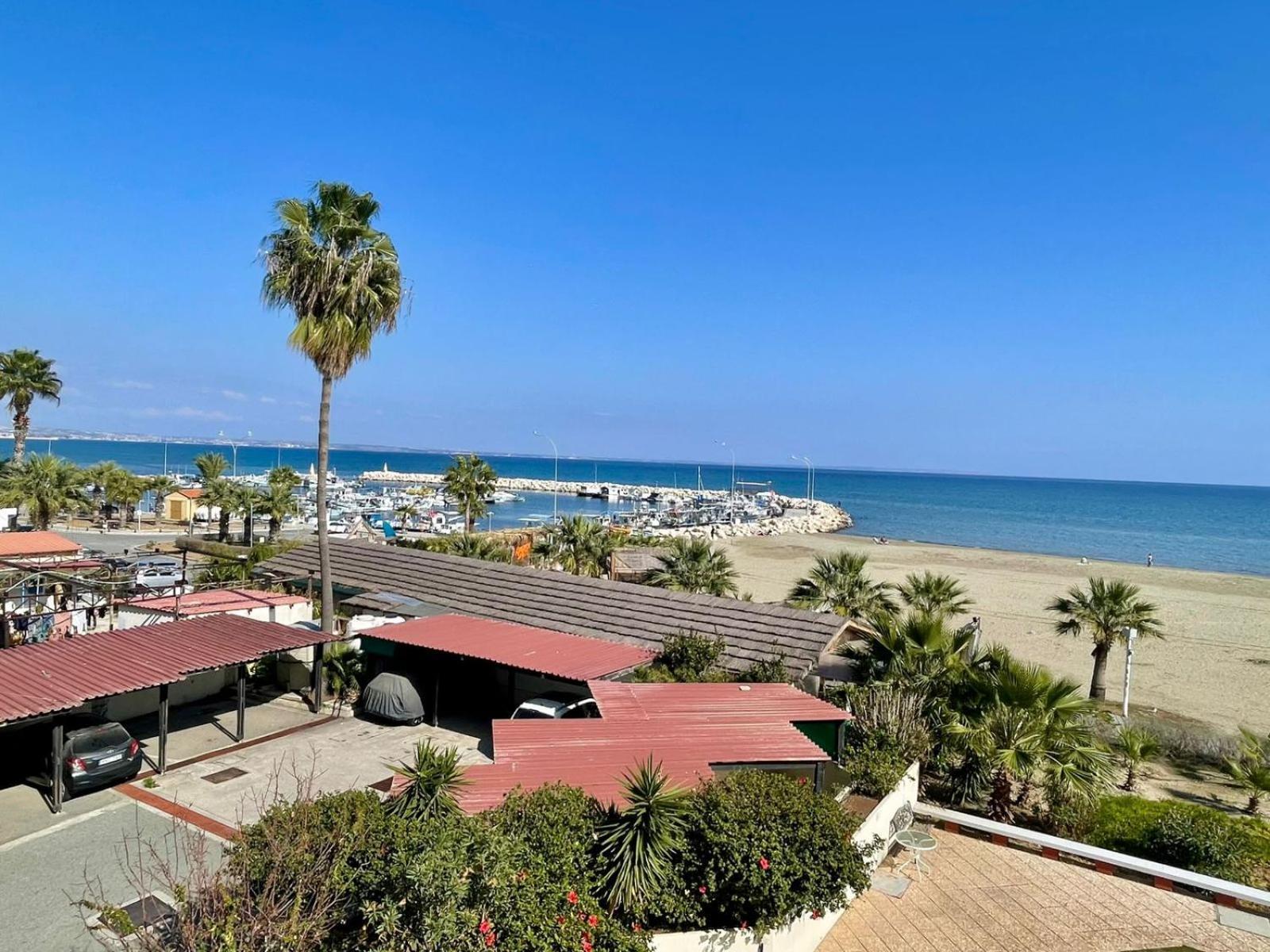 Sea View Suite In Makenzy Larnaca Exterior foto